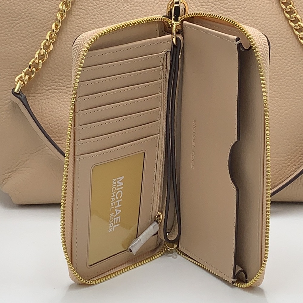 Michael Kors Medium Front Pocket Shoulder Chain Tote & LG Multifunctional Wallet - Picture 11 of 16